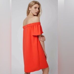 NWT TopShop Off-Shoulder Orange Mini Dress size 8 never worn elastic shoulders
